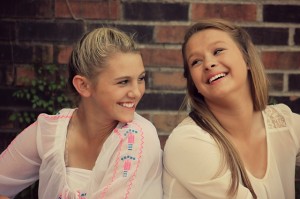 girls-377661_640