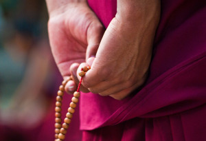 Buddhist_prayer_beads201