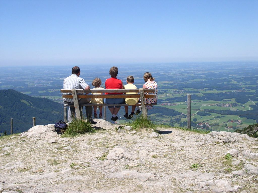 Family discussing Treatment Methods for Anorexia