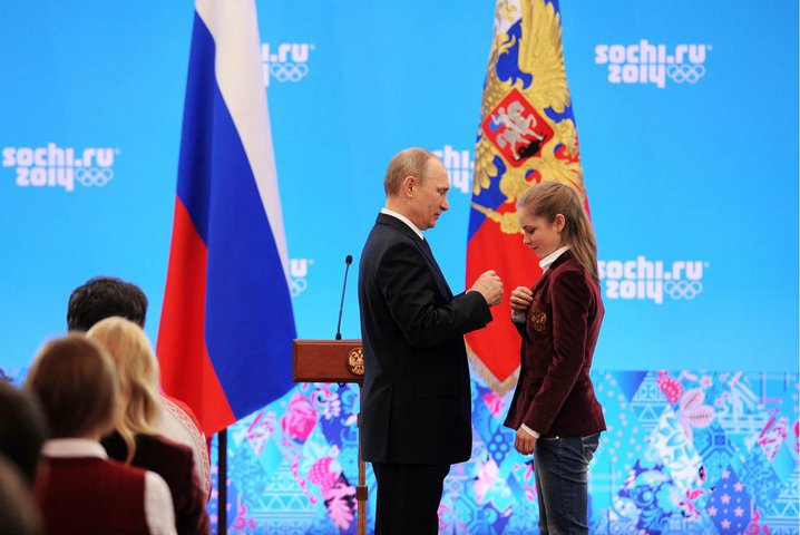 Yulia Lipnitskaia and Vladimir Putin