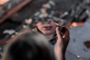 Girl struggling with body image